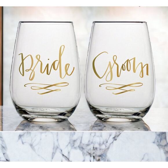 Set of 2 BRIDE GROOM Wedding Bridal Shower Champagne Glasses - Picture 1 of 2